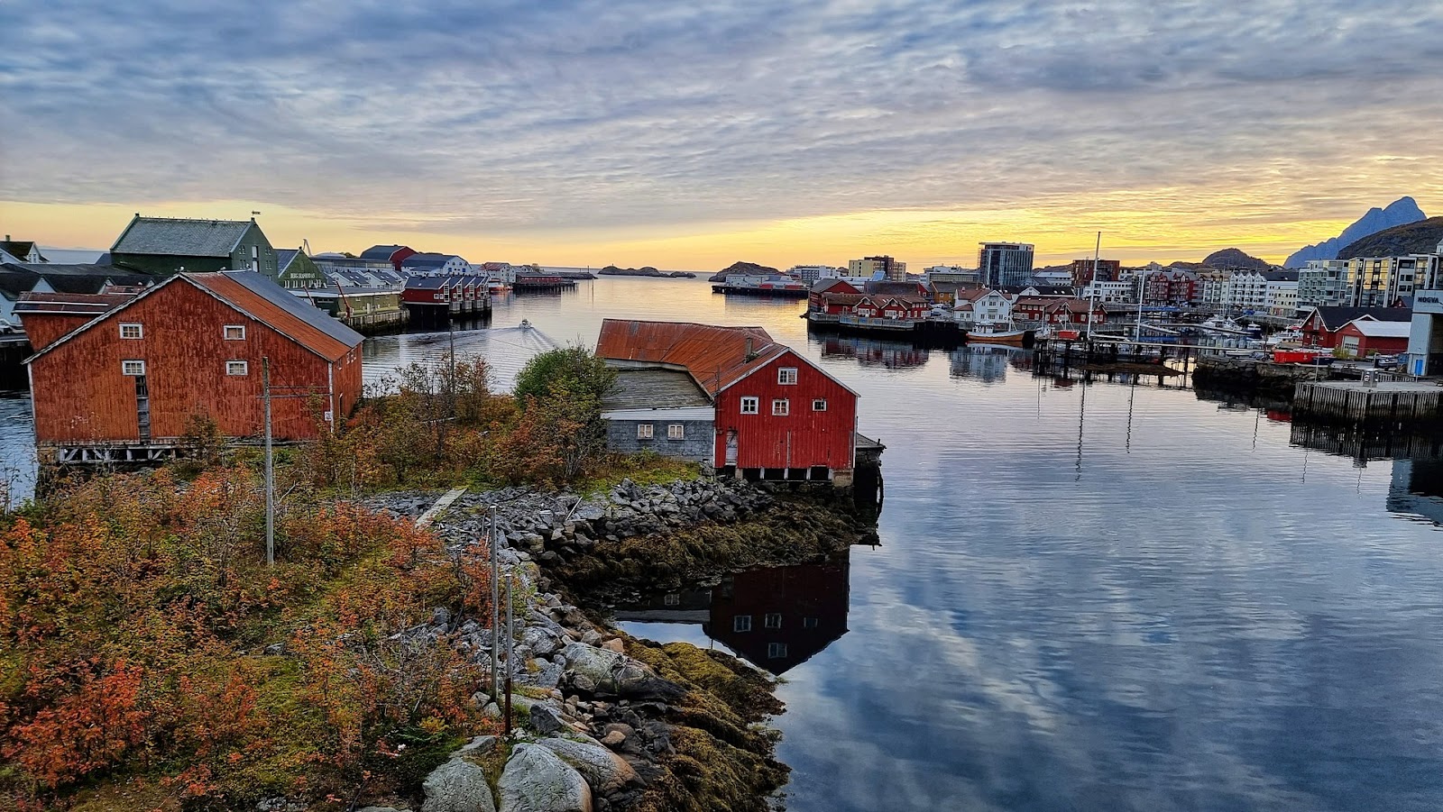 Svolvaer city